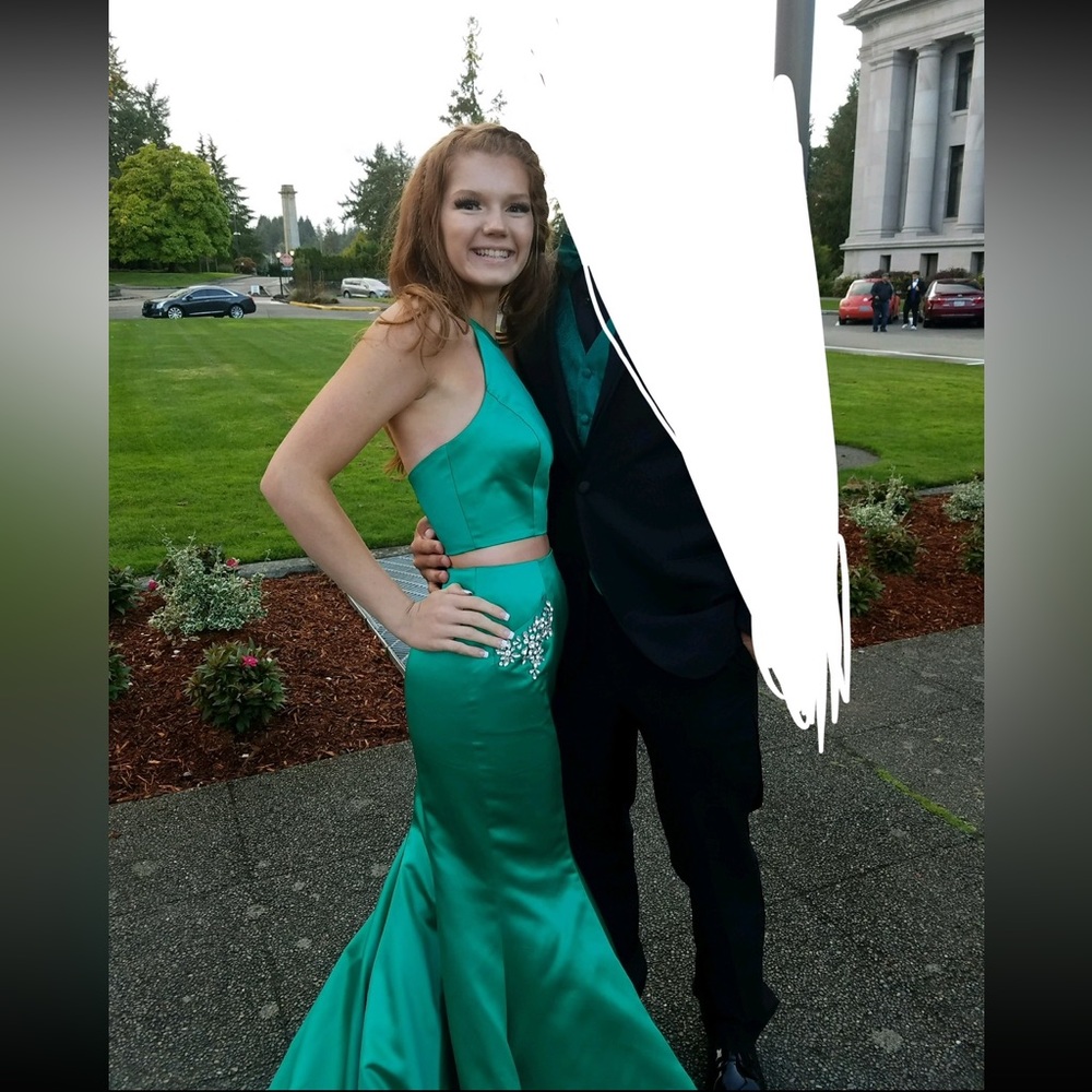 Sherri Hill Emerald Green Formal Dress